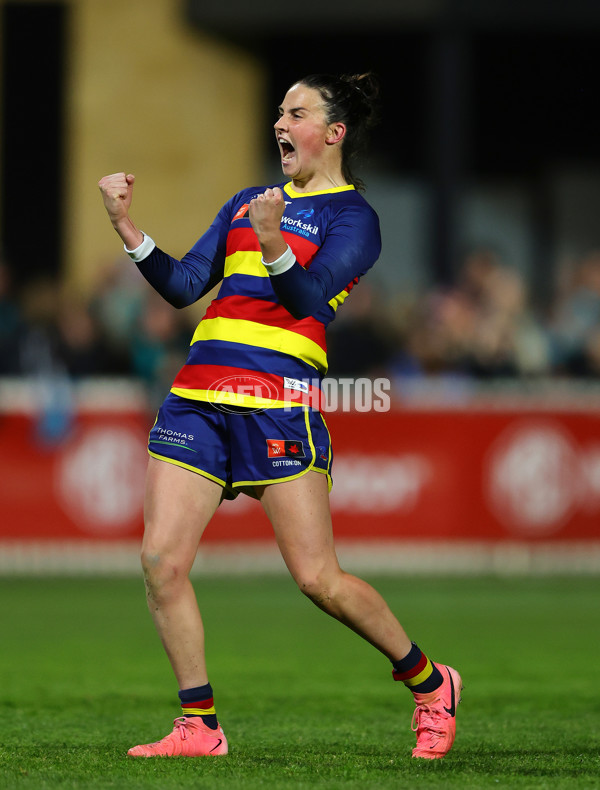 AFLW 2024 Round 01 - Port Adelaide v Adelaide - A-53594341