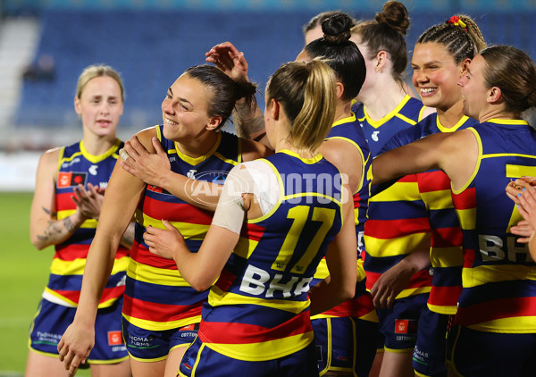AFLW 2024 Round 01 - Port Adelaide v Adelaide - A-53595785