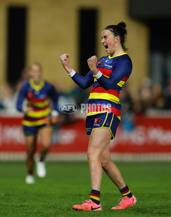 AFLW 2024 Round 01 - Port Adelaide v Adelaide - A-53596894