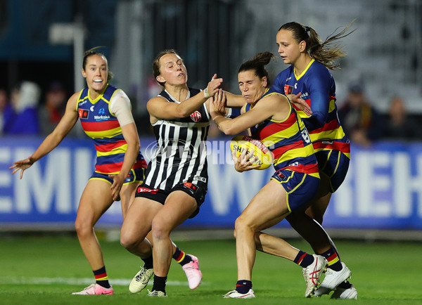 AFLW 2024 Round 01 - Port Adelaide v Adelaide - A-53596923