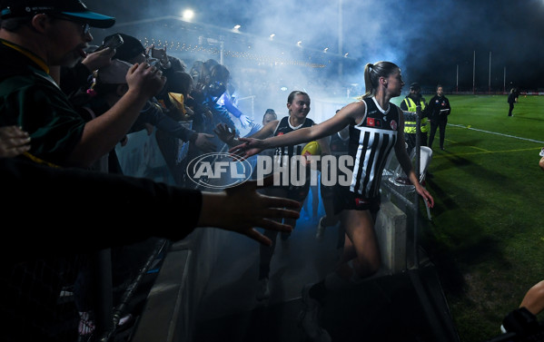 AFLW 2024 Round 01 - Port Adelaide v Adelaide - A-53596960