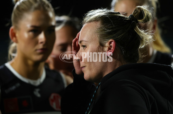 AFLW 2024 Round 01 - Port Adelaide v Adelaide - A-53598182