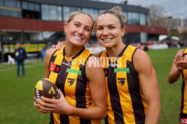 AFLW 2024 Round 01 - Hawthorn v Carlton - A-53612253