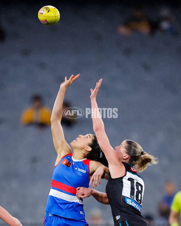 AFLW 2024 Round 02 - Western Bulldogs v Port Adelaide - A-53712620