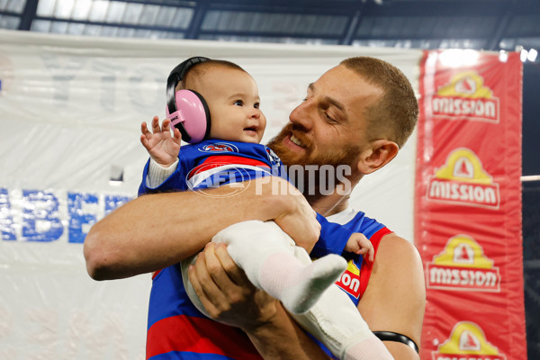 AFL 2024 Second Elimination Final - Western Bulldogs v Hawthorn - A-53730909