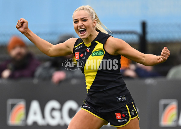 AFLW 2024 Round 02 - Richmond v GWS - A-53792331