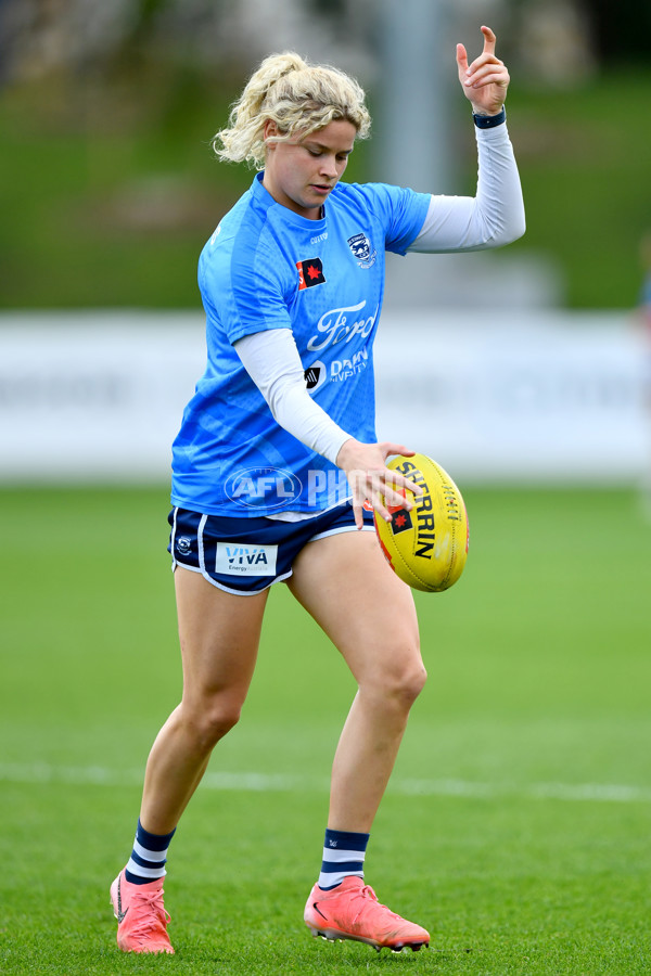 AFLW 2024 Round 02 - North Melbourne v Geelong - A-53795016