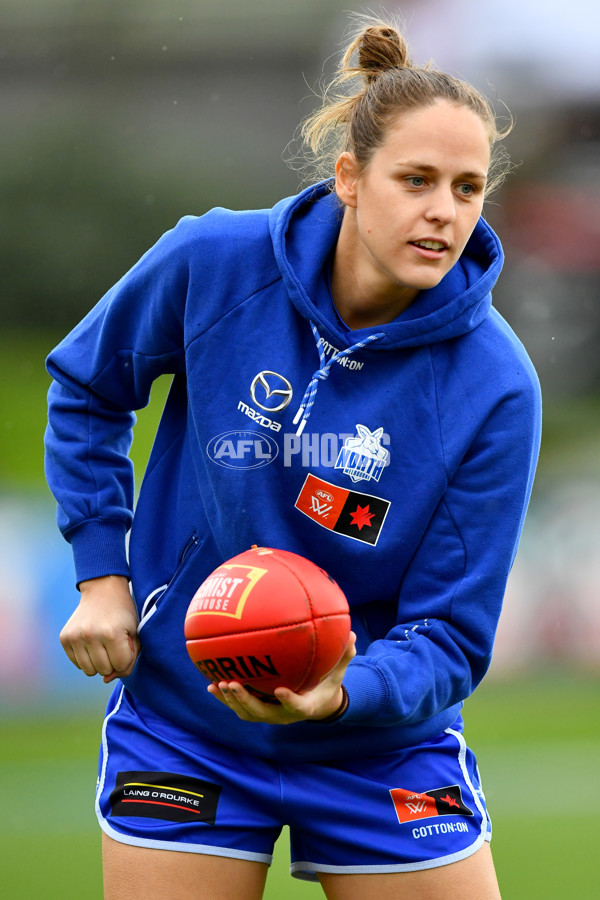 AFLW 2024 Round 02 - North Melbourne v Geelong - A-53795525