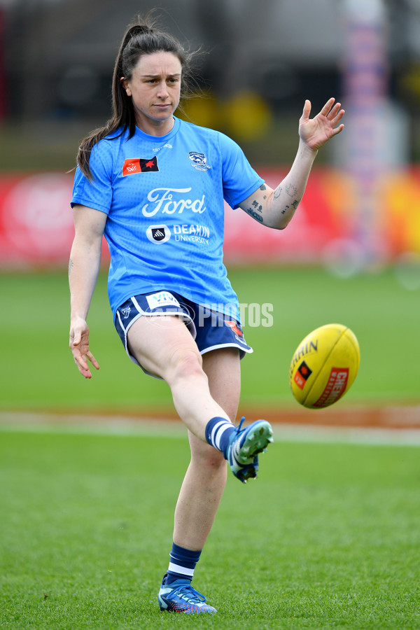 AFLW 2024 Round 02 - North Melbourne v Geelong - A-53797553