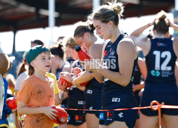 AFLW 2024 Round 02 - Gold Coast v Carlton - A-53800379