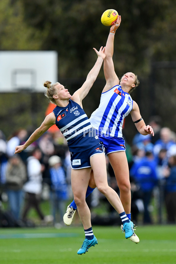 AFLW 2024 Round 02 - North Melbourne v Geelong - A-53802964