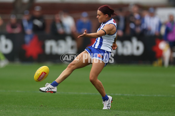 AFLW 2024 Round 02 - North Melbourne v Geelong - A-53802966