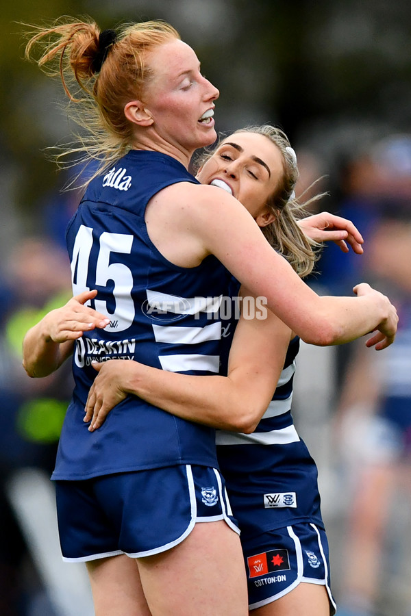 AFLW 2024 Round 02 - North Melbourne v Geelong - A-53808964