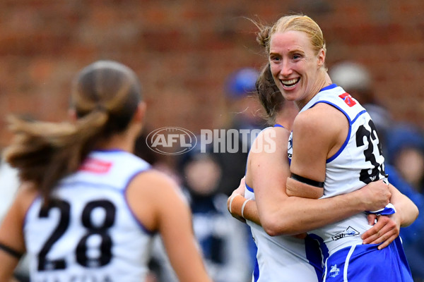 AFLW 2024 Round 02 - North Melbourne v Geelong - A-53808988