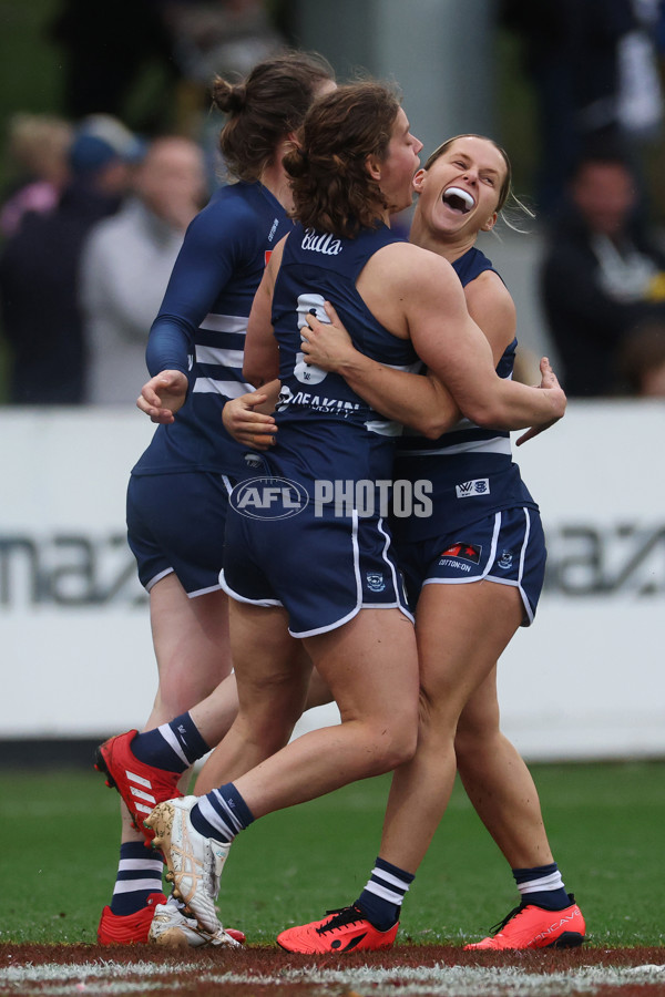 AFLW 2024 Round 02 - North Melbourne v Geelong - A-53811596