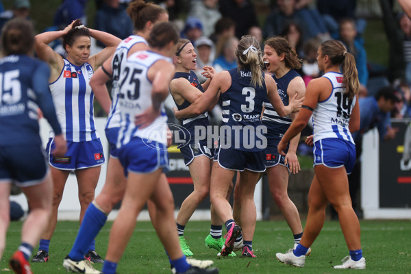 AFLW 2024 Round 02 - North Melbourne v Geelong - A-53811602