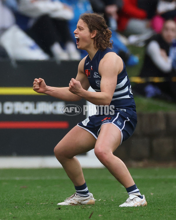 AFLW 2024 Round 02 - North Melbourne v Geelong - A-53811606