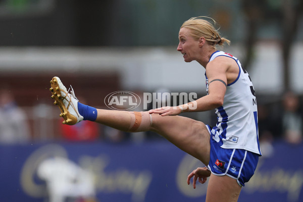 AFLW 2024 Round 02 - North Melbourne v Geelong - A-53814116