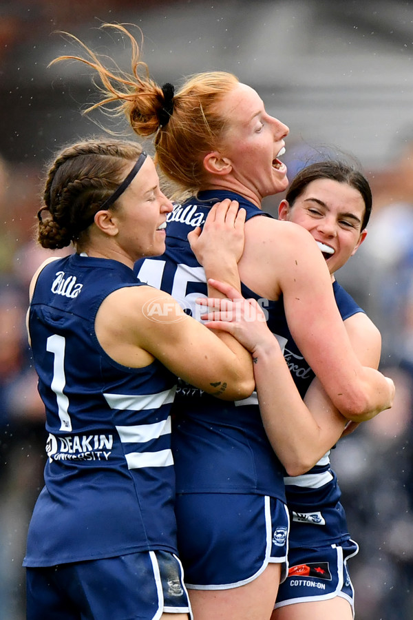 AFLW 2024 Round 02 - North Melbourne v Geelong - A-53822709
