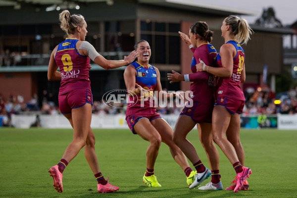 AFLW 2024 Round 03 - Brisbane v Collingwood - A-53991362