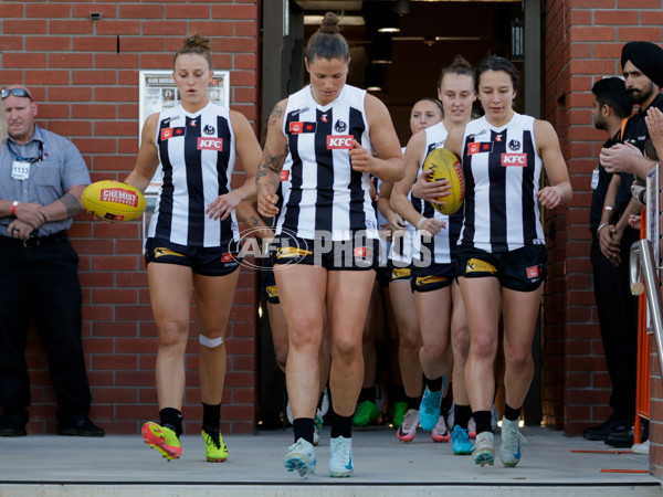 AFLW 2024 Round 03 - Brisbane v Collingwood - A-53991640
