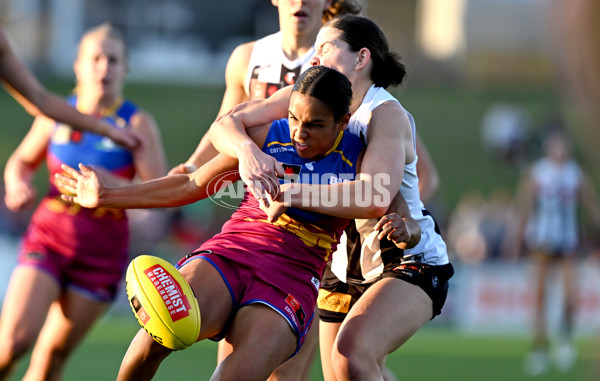 AFLW 2024 Round 03 - Brisbane v Collingwood - A-53991646