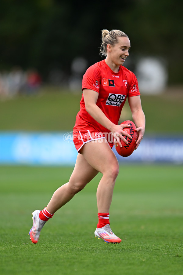 AFLW 2024 Round 03 - Sydney v Richmond - A-54016061