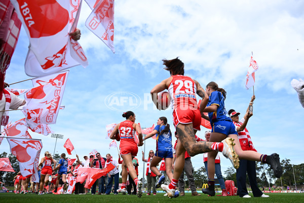 AFLW 2024 Round 03 - Sydney v Richmond - A-54016299