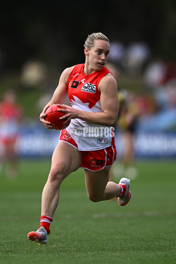 AFLW 2024 Round 03 - Sydney v Richmond - A-54019061