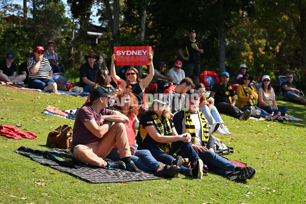 AFLW 2024 Round 03 - Sydney v Richmond - A-54019119