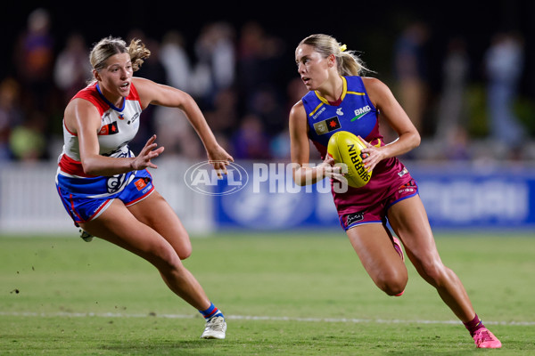 AFLW 2024 Round 04 - Brisbane v Western Bulldogs - A-54121503