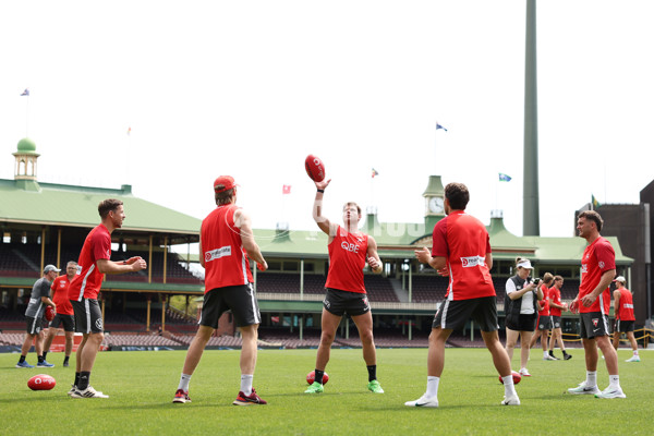 AFL 2024 Training - Sydney 220924 - A-54229214
