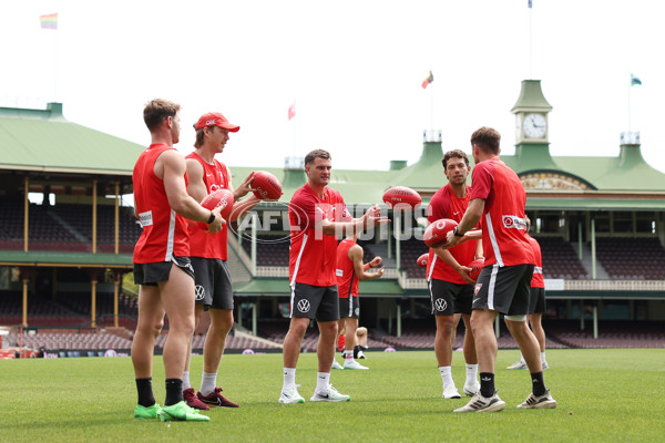 AFL 2024 Training - Sydney 220924 - A-54230369