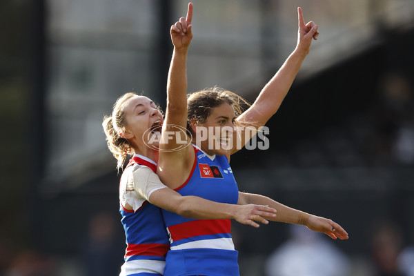 AFLW 2024 Round 04 - Collingwood v Western Bulldogs - A-54247180