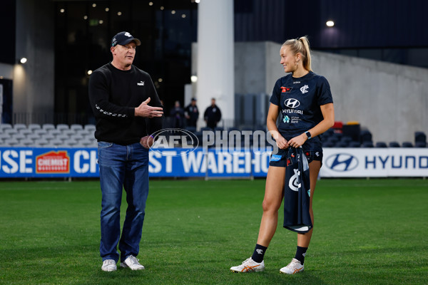 AFLW 2024 Round 05 - Carlton v North Melbourne - A-54329598