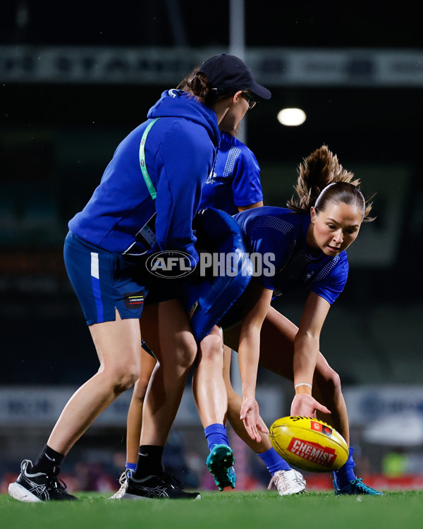 AFLW 2024 Round 05 - Carlton v North Melbourne - A-54331373