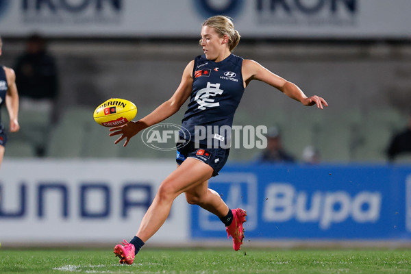 AFLW 2024 Round 05 - Carlton v North Melbourne - A-54331409