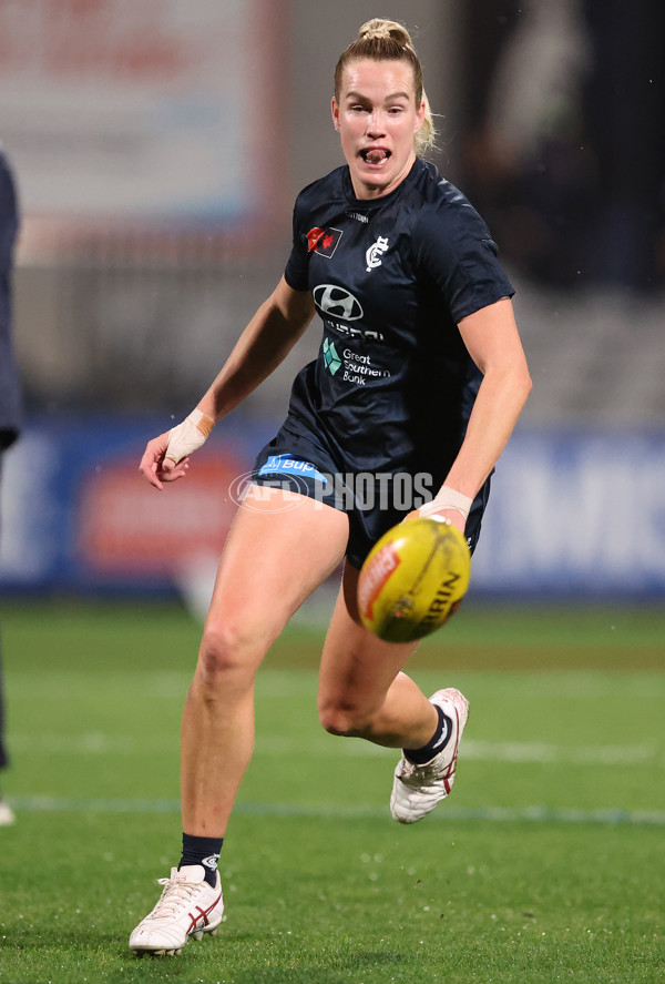 AFLW 2024 Round 05 - Carlton v North Melbourne - A-54331428
