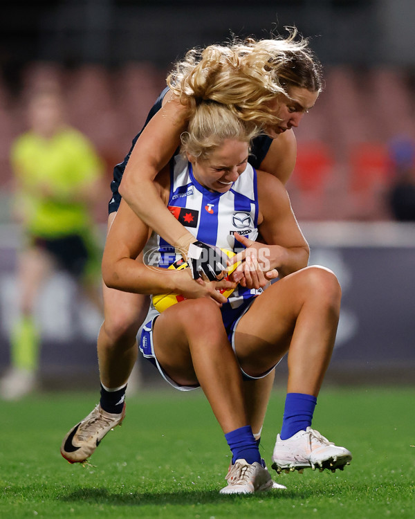 AFLW 2024 Round 05 - Carlton v North Melbourne - A-54332378