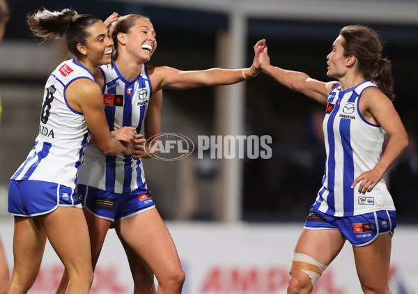 AFLW 2024 Round 05 - Carlton v North Melbourne - A-54332401