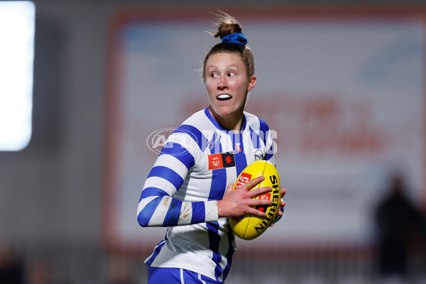 AFLW 2024 Round 05 - Carlton v North Melbourne - A-54333884