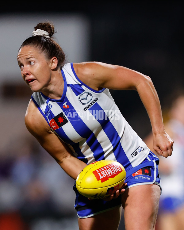 AFLW 2024 Round 05 - Carlton v North Melbourne - A-54336542