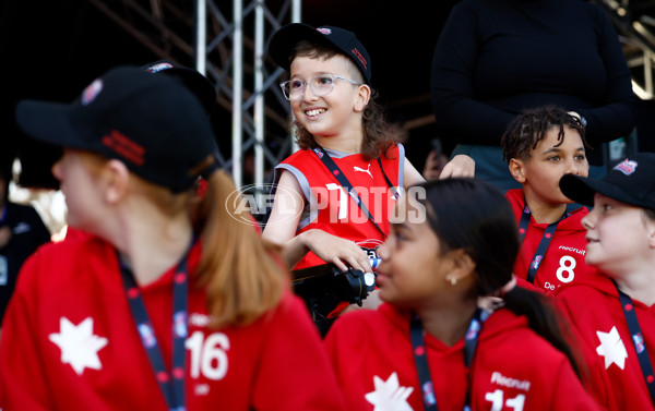 AFL 2024 Media - Grand Final Parade - A-54358730