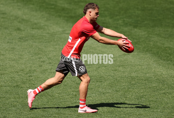 AFL 2024 Training - Sydney 270924 - A-54363210