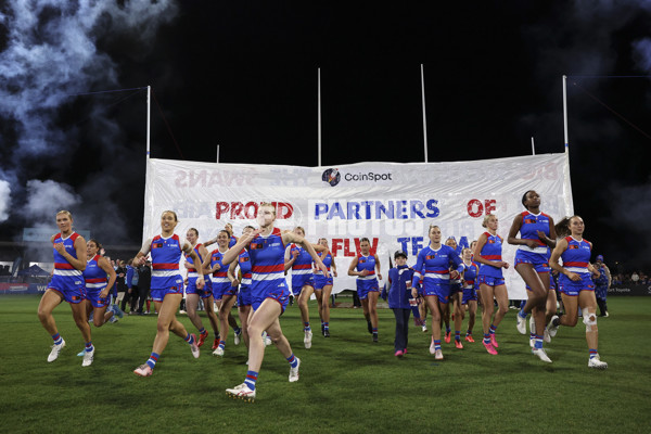 AFLW 2024 Round 05 - Western Bulldogs v Sydney - A-54370181