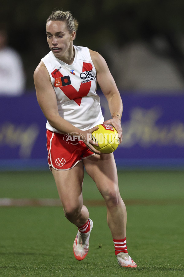 AFLW 2024 Round 05 - Western Bulldogs v Sydney - A-54372590