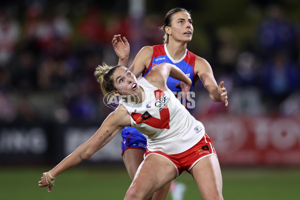 AFLW 2024 Round 05 - Western Bulldogs v Sydney - A-54373510
