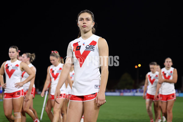 AFLW 2024 Round 05 - Western Bulldogs v Sydney - A-54375081