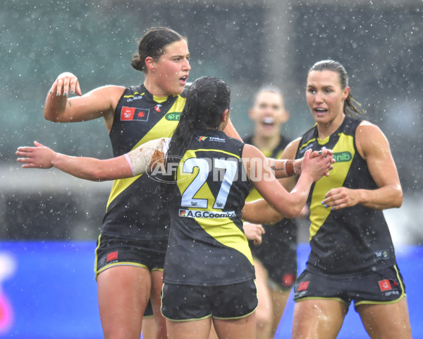 AFLW 2024 Round 05 - North Melbourne v Richmond - A-54454621