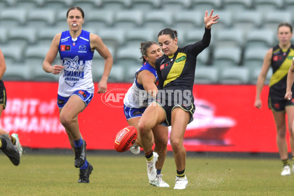 AFLW 2024 Round 05 - North Melbourne v Richmond - A-54464710